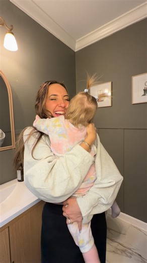 Cora Rusk on Instagram: "girl moms, this one’s for you!! A few years ago, I heard someone say they don’t tell their daughters they’re pretty when they’re doing their makeup, getting dressed up, or fixing their hair… At first it stopped me in my tracks. Like ummmm rude?!??!?! 🤣 But hear me out! I never want my girls to believe that makeup, fancy clothes, or perfectly done hair are what make them pretty. I want them to know they’re already beautiful. On the messy hair days, the play clothes days,