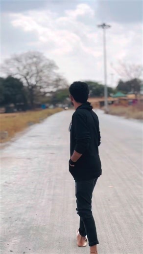  CHANDRAKANT AM on Instagram: "Give Away 2ನೇ ಯಾರ್ ತೊಂತಿರಿ comment ಮಾಡ್ರಿ . . . . . . . . . . . . . . #hulgurdargah #haveri #kannadareels #shishunalshareef"