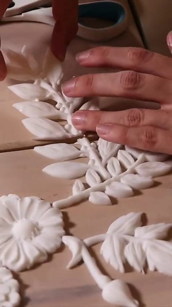 Redesign with Prima Redesign Furniture Decor Moulds® Antique Scrolls 5"x8",8Mm Thickness for Funiture Dresser, Chocolate,Cake,Candy,Backery,Soap,Polymer Clay, earthen Clay,655350650414