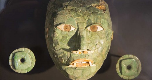 Un exceptionnel masque de jade met en lumière un énigmatique roi maya à Chochkitam