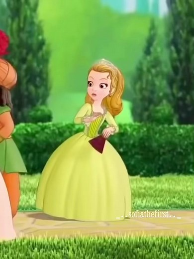 Lets be honest, what she did to Sofia was wrong and it was her first day, but look at how Amber felt. #sofiathefirst #princessamberofenchancia #princesssofiaofenchantia