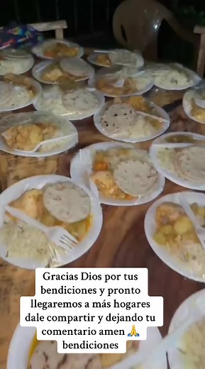 #entregando alimentos a personas que en verdad nesecitan #Alludando