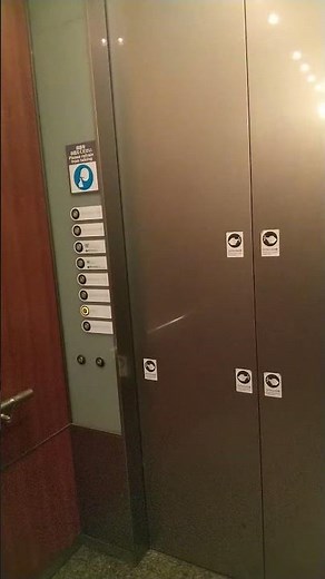 丸の内ビルディング（丸ビル）のエレベーター。35階 レストラン街 → 1階。R6/3（東京都千代田区）Elevator, Marunouchi Building Tokyo JAPAN TRAVEL