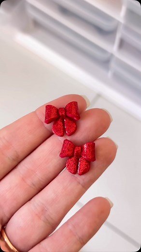 Make some tiny sparkly bows with me🥰🎀 (Using the Mini Bow Builder set) | Lulu Cutters