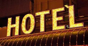 German Dialogue - At the Hotel ( Im Hotel )