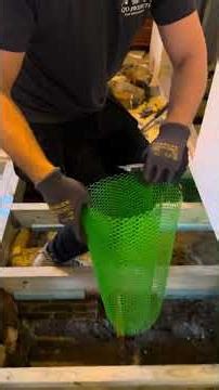 How to quickly install insulation support mesh for Preventing sagging