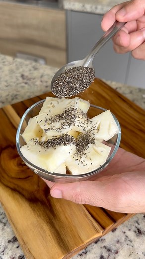 625K views · 7.3K reactions | Put chia on the pineapple | Rennan Tavares Ofc | Facebook