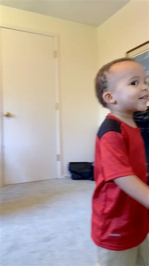 72K views · 1.5K reactions | Born without legs? | Neo KirchBaby | Facebook