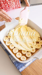 Try these EASY Banana Pudding Bars recipe! Full recipe on my blog under “Banana Pudding Bars”. FOLLOW for Easy Recipes! | Best Friends For Frosting by Melissa Johnson