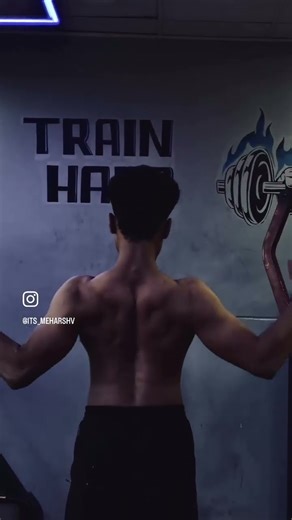 Unlock Your Entire Back 🦍 | Slow Muscle Activation 🔥 #gym #backworkout #aesthetic