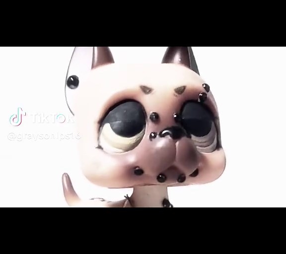 FOXX: Un viaje con Littlest Pet Shop