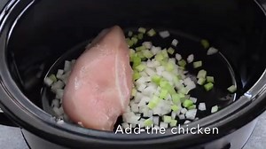 Slow Cooker Greek Lemon Chicken Soup (Avgolemono)