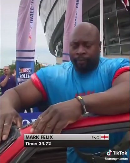 Strongman Mark felix 🇬🇧 dominate the 990LBS car walk event. #theworldsstrongestman #wsm