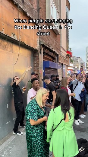 Dancing Queen London | Singing and Dancing on the Streets