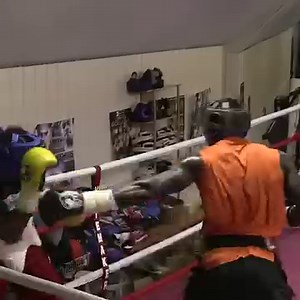 465K views · 3.8K reactions | 勞 That time David Haye & Deontay Wilder went to 퐖퐀퐑 in sparring  #Boxing #DavidHaye #DeontayWilder | Pro Boxing Fans | Facebook