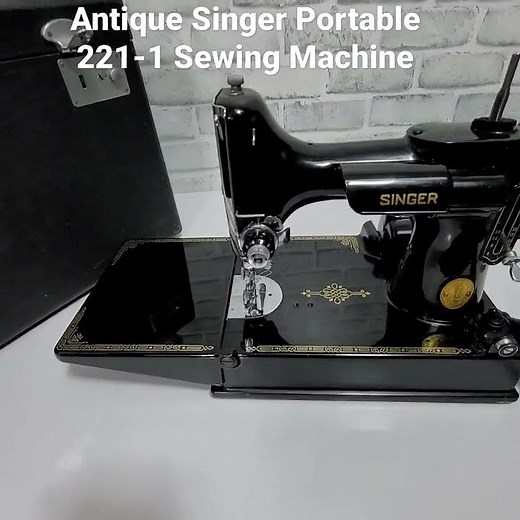 Vintage 1949 Singer 221-1 Portable 'Featherweight' Electric Sewing Machine w/ Original Case & more.