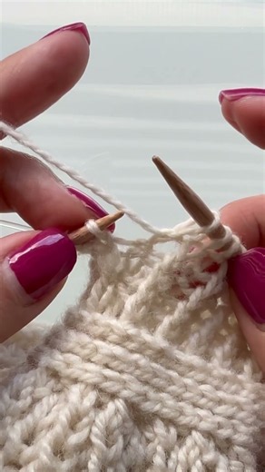 Punto elástico cruzado 1x1 | Fácil y elegante en dos agujas