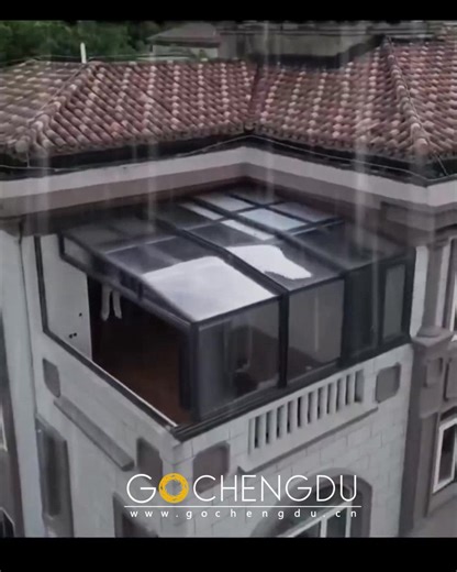 A roof that moves with the weather?😲☀️ #SmartDesign #ChinaInnovation #MovingRoof #TechMagic #OnlyInChina #FYP #windows #SmartRenovation #viral | Go Chengdu