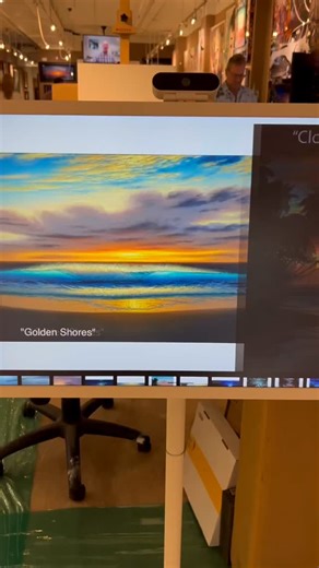 Wyland gallery Key West gallery rundown… here’s a look at my wall display and my easel set up this weekend. The boat races are a fun time in Key West. The weather is fantastic. There’s lots of people here to enjoy the theater of racing with these beautiful power boats. Wish you guys were here. #powerboat #championship #racing #art #artist #painting #sunset #ocean | Walfrido Garcia