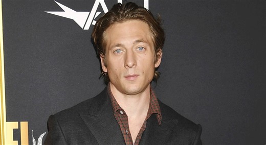 Jeremy Allen White's Indie Film Becomes an Instant Streaming Sensation After Bombing in Theaters