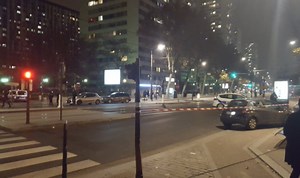 Police cordon off area in Paris after HOSTAGE situation