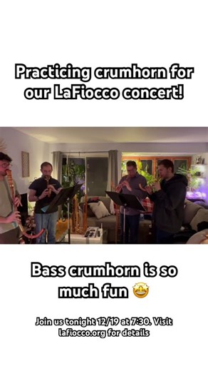 Crumhorn music #crumhorn #musician #renaissance #earlymusic #doublereed