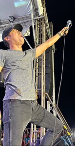 41K views · 844 reactions | Chill vibes as Parokya ni Edgar sings "Para Sa’yo" in Elyu. 落 #LaborUnion2025 #ElyuConcerts | ELYU Concerts | Facebook