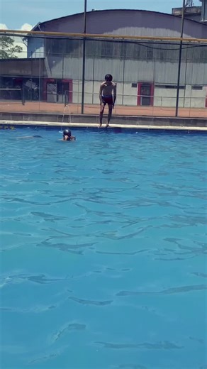 Professional swimmer #fyp #sindulisamdi #kelme #valecut #skinyjeans#tuktuk#syangtan #yestaixahaikgarnuhahah #goodmorning#pmsl#gg69