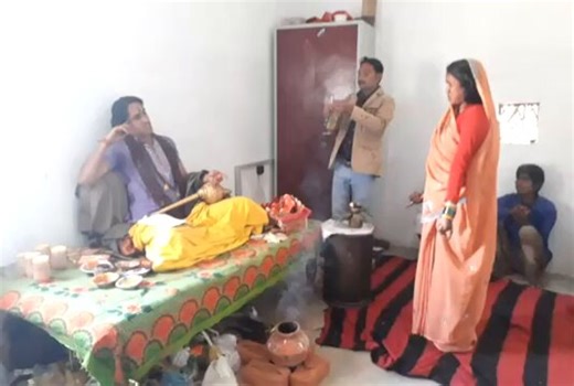 अशोक खरातचे मूत्र प्राशन केलेले भाजप शिंदेचे मंत्रिमंडळ ढोंगी बाबा धीऱ्या शास्त्रीची पाठराखण करतंय यात नवल काहीच नाही पण हा ढोंगी धीऱ्या आमच्या छत्रपती शिवाजी महाराजांचे प्रमाणपत्र देतो आणि त्यावर पण फडणवीस धीऱ्याला कव्हर करण्याचा प्रयत्न करतात ही नक्कीच आश्चर्याची गोष्ट आहे.