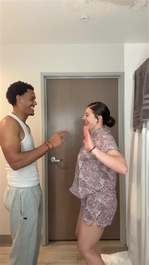 aye fefe first tiktok dance