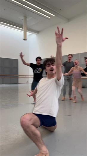 Rumor has it @timotheechalamet actually does LOVE ballet!!!! #ballet @FNB dancers @unseenFNB @Ooppera & Baletti