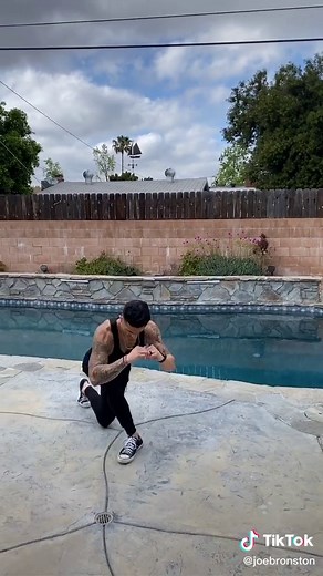 Give my version of the crip walk challenge a try 💪🏽 #cripwalkchallenge #fypage #fyp #fitness #jbfitchallenge #xzybca