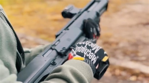 简评-KelTec KSG 泵动式霰弹枪，能打能装的近战猛兽