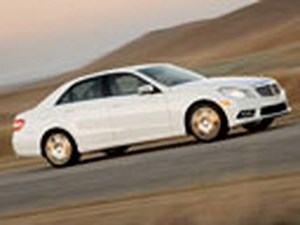 2010 Mercedes-Benz E550 | Full Test | Edmunds.com