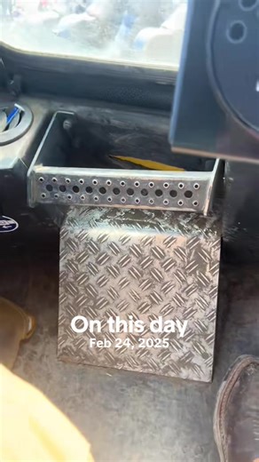 Exploring a Vintage Typewriter and Other Treasures