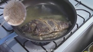 Prepara este dolicioso pescadito, una clasica mojarra al mojo de ajo, no te la puesddes perder y si te gusta la receta regalame un like y comparte la receta. | Al estilo chef roger