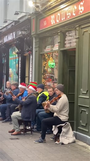 Mayo North Tourism, Ireland on Instagram: "Christmas spirit in full swing in Ballina. All the festive feels. 🎄🎅🤶🎶🎼 @rousesbar #tradmusic #IrishChristmas #Ballina #NorthMayo #Ireland"