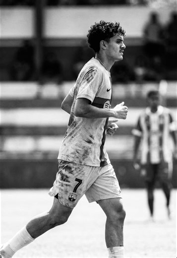 Link do prompt na bio 1 Abra o app Google Gemini 2 Selecione uma foto da sua galeria 3 Cole o prompt de texto • Prompt FIXADO nos comentários #promptgemini #promptart #gemini #chatgpt #ia