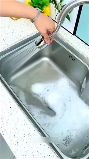 Flexible Tap | #KitchenHacks #TapExtender #FaucetAttachment #HomeImprovement #SmartKitchen