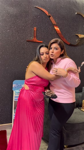 ੴ 𝐓𝐡𝐞 𝐍𝐚𝐯𝐧𝐞𝐞𝐭 𝐆𝐫𝐨𝐯𝐞𝐫🧿 on Instagram: "@glamup_by_amritabudhiraja is signed with us Pleasure to have you on board Amrita is very hardworking and versatile makeup artist She is in this industry from 2 years Works globally So stay tuned for her amazing content, makeups, and entertainment Do follow her 🤝"