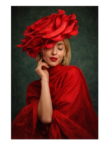 Red Rose Hat, Floral Statement Headpiece, Rose Flower Hat, Avant Garde Headpiece, Wedding Party Hat, Photo Shoot Accessory - Etsy