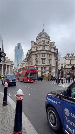 London moment, exiting Bank Station | Streets of London
