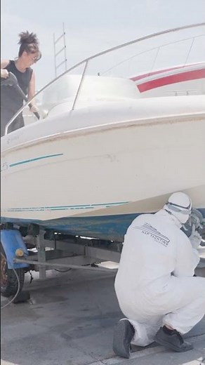 La mer… la plage… le bateau…