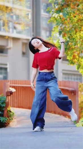 Breeze Brings Spring's Fragrance - Dance in the Air