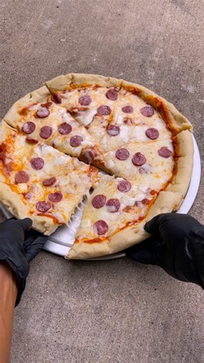 Homemade Pizza Without An Oven🍕 Ingredients: Dough: •2 cups bread flour (hard flour) — 260 g •1 teaspoon instant yeast — 3 g •1 cup warm water — 240 g •1 teaspoon brown or white sugar — 4 g •2 tablespoons olive oil or melted butter — 28 g •1 teaspoon pink or sea salt — 5g Filling/Topping: •Mozzarella cheese (shredded) — 100–150 g •Beef sausage (sliced) — 80–100 g •Pasta sauce or tomato sauce — 100–120g Instructions: 1. Prepare the Dough 1. In a large bowl, mix warm water, sugar, oil or butter a