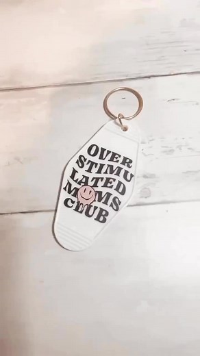 FREE SVG for all moms ❤️ This is one of my favorite from last week’s free SVG 藍 I might need to make a mug or shirt with this! 2 layered designs, so if you are Cricut beginner this SVG might be #cricutmade #svgcuttingfiles #cricutjoy #svgfiles #cricutmaker #cricut #cricuthacks #cricutcrafts | Charles Vang | Facebook