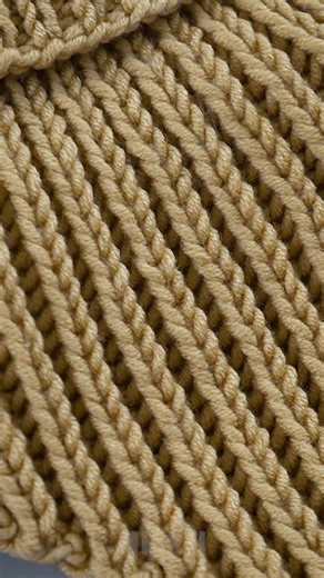 7.1K views · 31 reactions | Le tour de cou tricoté le plus simple, rapide et facile ! | Miarti - Crochet et Tricot | Facebook