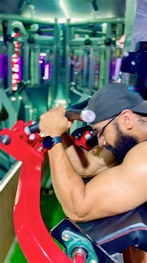 I Tested The Worst Rated Tricep Machine