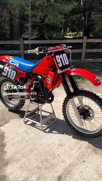 Riding video on this 1984 CR125 for you guys tomorrow 🔥 What brand 125 would you guys choose in 1984? Stoked that the @MotoSport.com CR125 project bike is wrapped up and ready to rip! Did a deal with Chris Corum and got this ‘84 CR125 and ‘79 KX250 as a couple of projects. Wossner got us a crank rod and piston. Boyko Racing put the rod on the crank. My dad Duane did the engine rebuild. American Powder-Coating did the frame. New bearings all around. Renthal bars, grips and sprockets. VMX did the
