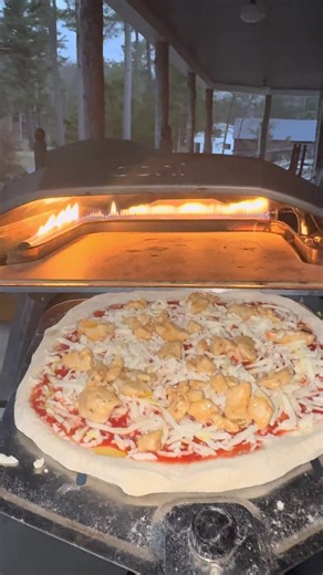 Homemade Pizza Recipe That Will Impress Everyone!